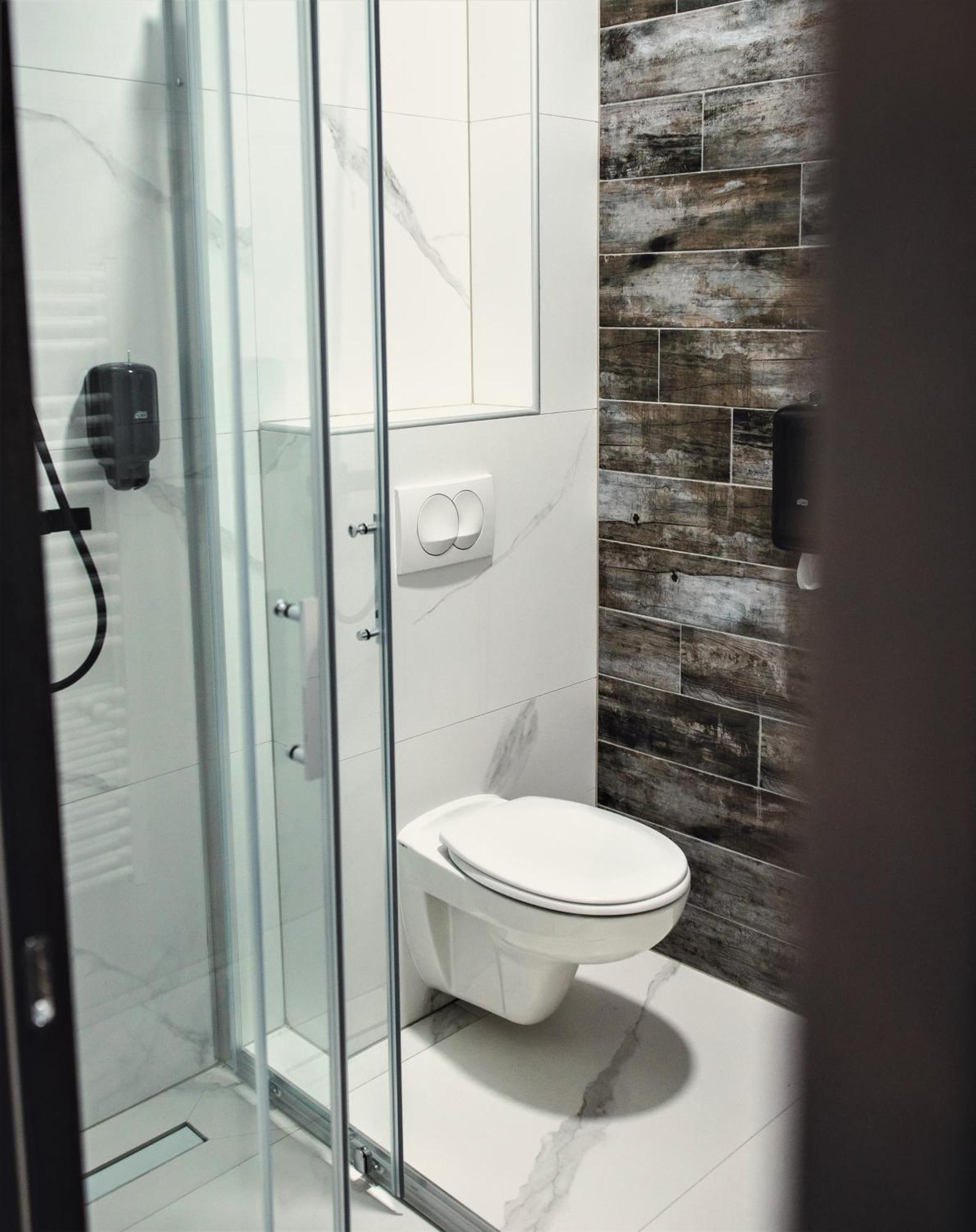 Hotel Brcko Gas Bijeljina Bilik gambar